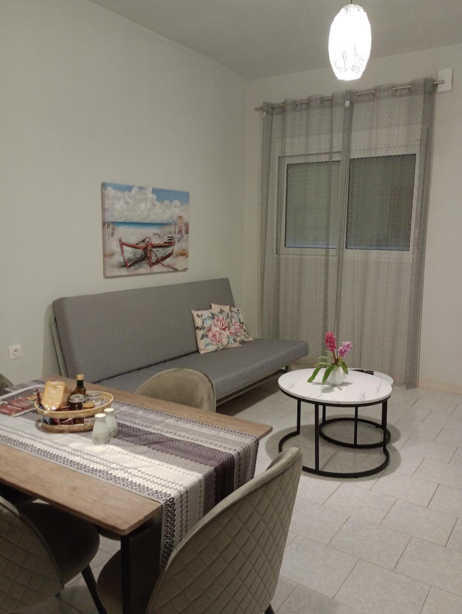 Cozy Kremasti Apartment ภายนอก รูปภาพ