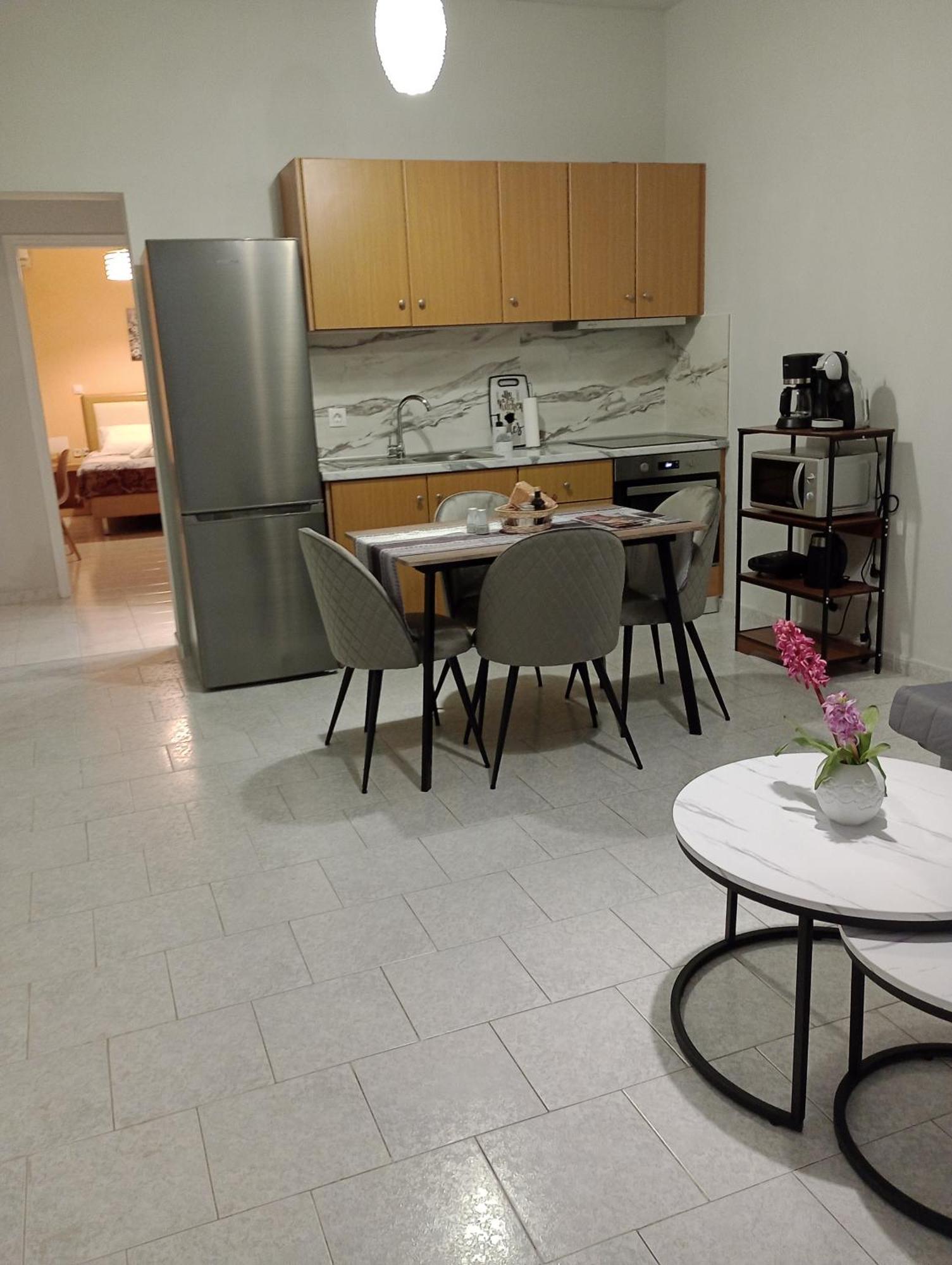 Cozy Kremasti Apartment ภายนอก รูปภาพ